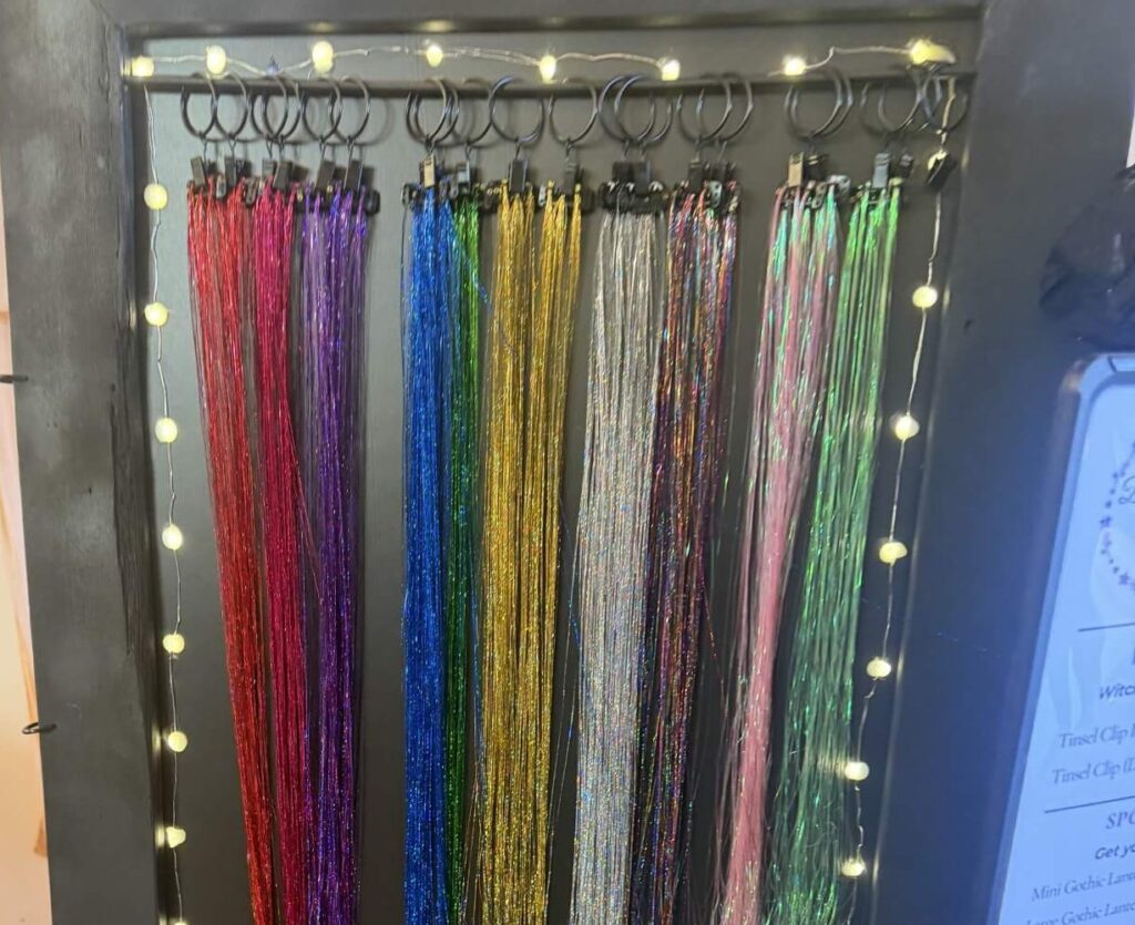 Tinsel hair display